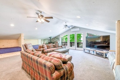 Welcome to this great family cabin with an attached 2 car garage - photo 32