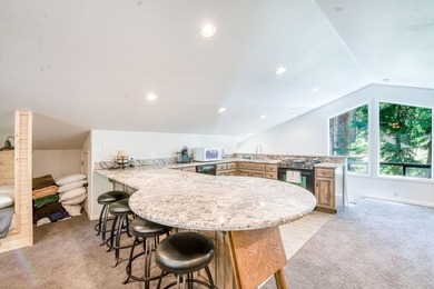 Welcome to this great family cabin with an attached 2 car garage - photo 36