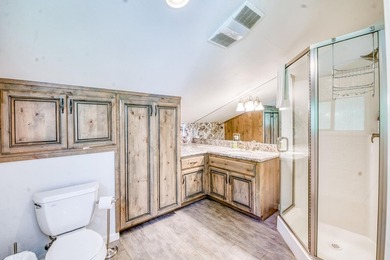 Welcome to this great family cabin with an attached 2 car garage - photo 39