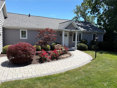 Exceptional waterfront property! Experience lakefront living at - photo 3