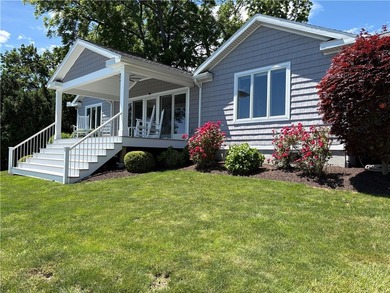 Exceptional waterfront property! Experience lakefront living at - photo 4