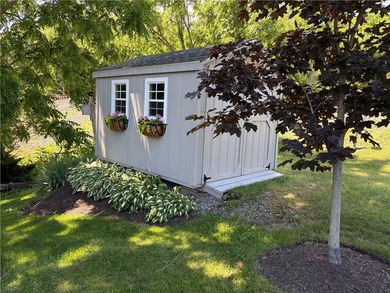 Exceptional waterfront property! Experience lakefront living at - photo 9