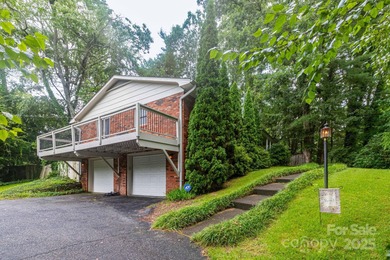 Lake Rugby Home For Sale in Hendersonville North Carolina