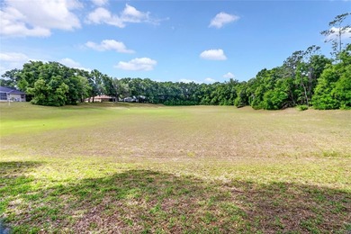 Virtually Staged. Welcome to this beautifully maintained - photo 31