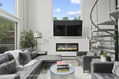 Rare double-height living room, fully upgraded three bedroom - photo 6
