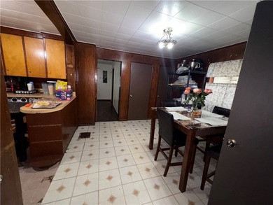 Another Rockin' Rochester Property! Occupied by tenant who has - photo 6