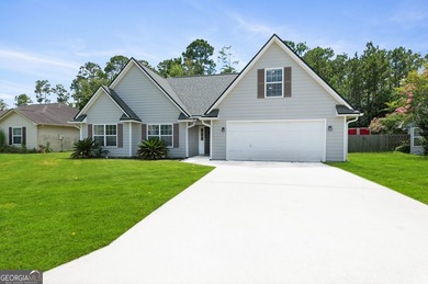 Welcome to Creekside at Sugarmill, where custom updates and - photo 3