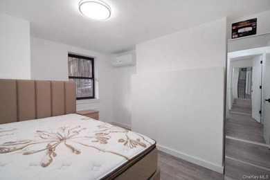 Turnkey, four-story two-family townhouse with cellar, offering - photo 7