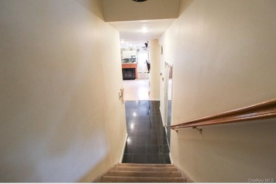 Enjoy breathtaking waterfront views of both the Throggs Neck and - photo 3