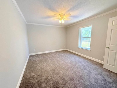 Welcome to your own private retreat in Pensacola! This spacious - photo 8