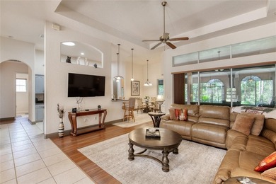 Under contract-accepting backup offers. Meticulously maintained - photo 11