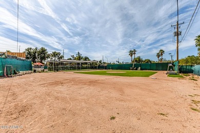 Discover an exceptional 1-acre parcel in the heart of Scottsdale - photo 10