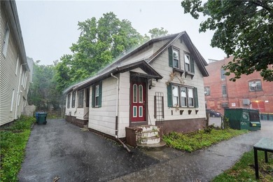 Don't miss this 3 bedroom, with office, 1.5 bath Colonial in the - photo 1
