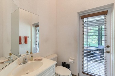 Under contract-accepting backup offers. Meticulously maintained - photo 30