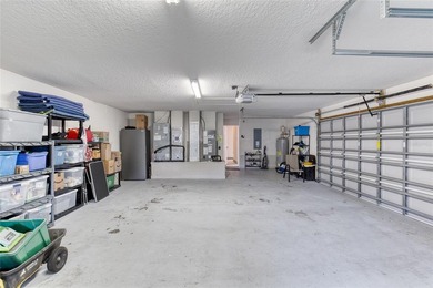 Under contract-accepting backup offers. Meticulously maintained - photo 32