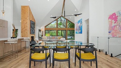 Breathtaking Moderne meets transitional style in this unique - photo 7