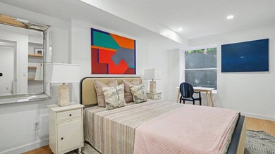 Breathtaking Moderne meets transitional style in this unique - photo 8