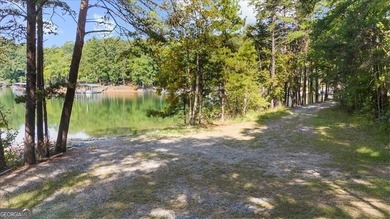|| COMPLETE INTERIOR RENOVATION || LAKE LANIER COMMUNITY WITH - photo 11