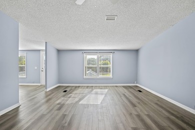 Priced to sell! Move in ready 3/2 home, 1,848 sq ft of - photo 11