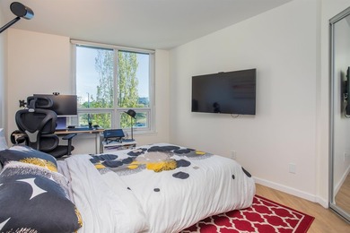 Governor's Tower in Yaletown, this updated 3-bedroom home offers - photo 12