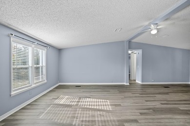 Priced to sell! Move in ready 3/2 home, 1,848 sq ft of - photo 12