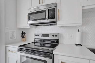 FULLY OPERATIONAL ! NO RENTAL RESTRICTIONS. 2 BLOCKS TO THE - photo 13