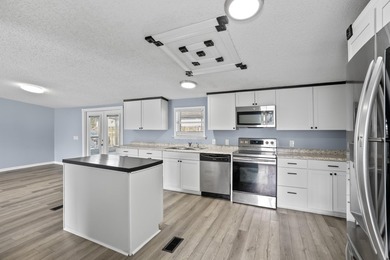 Priced to sell! Move in ready 3/2 home, 1,848 sq ft of - photo 14