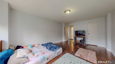 Welcome to Regency Towers, where comfort, convenience, and - photo 15