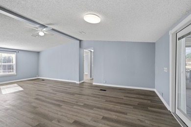 Priced to sell! Move in ready 3/2 home, 1,848 sq ft of - photo 17