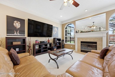 Exceptional living in this beautifully 5 BD, 4-BA turn key pool - photo 18