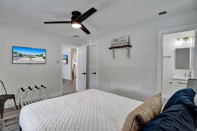 FULLY OPERATIONAL ! NO RENTAL RESTRICTIONS. 2 BLOCKS TO THE - photo 18
