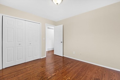 Seller has meticulously updated this home over the last few - photo 19