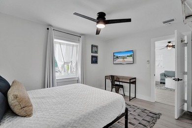 FULLY OPERATIONAL ! NO RENTAL RESTRICTIONS. 2 BLOCKS TO THE - photo 25