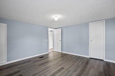 Priced to sell! Move in ready 3/2 home, 1,848 sq ft of - photo 31