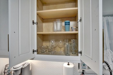 FULLY OPERATIONAL ! NO RENTAL RESTRICTIONS. 2 BLOCKS TO THE - photo 44