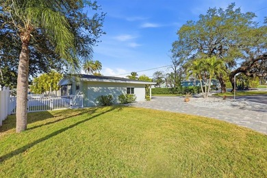 Deep-Water Gulf Access Oasis in Charming Crystal Beach - Your - photo 3