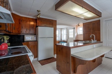 80 Holmes Street is not to be missed, this charming home - photo 13