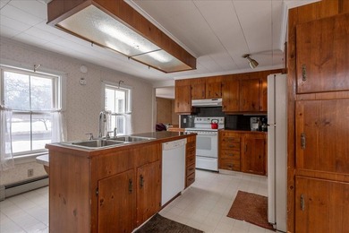 80 Holmes Street is not to be missed, this charming home - photo 14