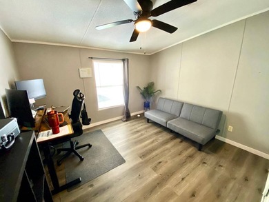 Welcome to your dream home! This double-wide mobile home is a - photo 8