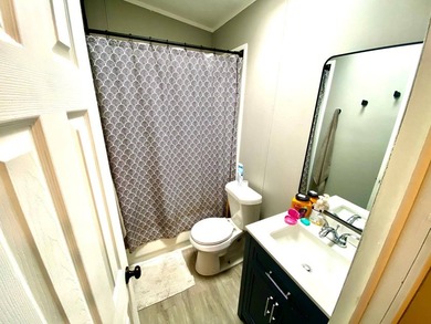 Welcome to your dream home! This double-wide mobile home is a - photo 9