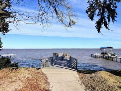 Build your dream coastal retreat on this prime vacant lot in the - photo 2