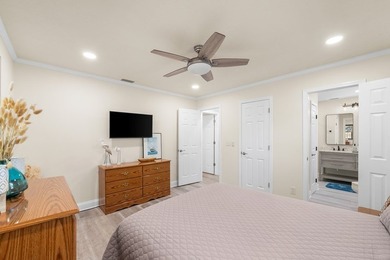 This rare opportunity in the heart of Steinhatchee features two - photo 12