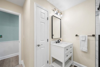 This rare opportunity in the heart of Steinhatchee features two - photo 16