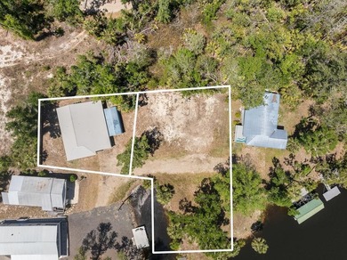 This rare opportunity in the heart of Steinhatchee features two - photo 21