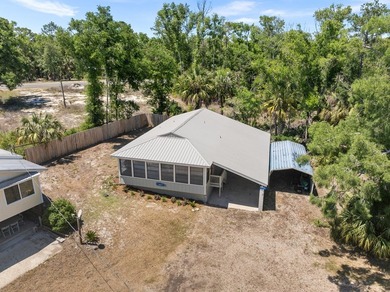 This rare opportunity in the heart of Steinhatchee features two - photo 24