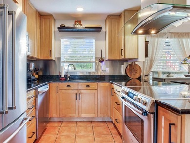 Welcome to this beautifully updated 3-bedroom, 2-bath, 1-car - photo 11