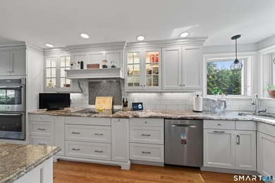 Welcome to 215 West Pond Rd. This beautifully maintained 4 - photo 6