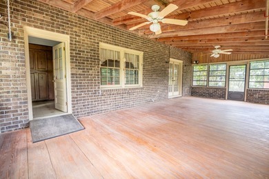 Shadowmoss | 3 BR | 2.5 BA | 2,330 Sq Ft | 0.26-Acre Charming - photo 24
