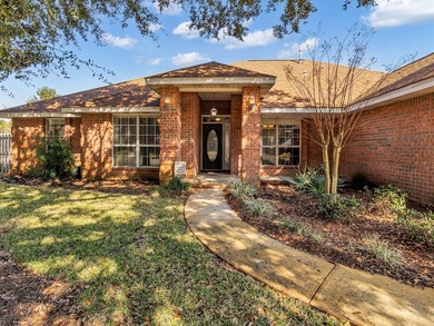 Centrally Located Home w/ Swimming Pool! Hidden Pines - photo 1