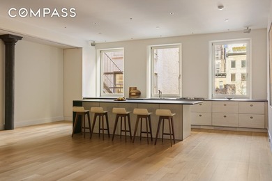 A Rare 4,200 SF Duplex Loft on Lovely Wooster Street Located on - photo 4